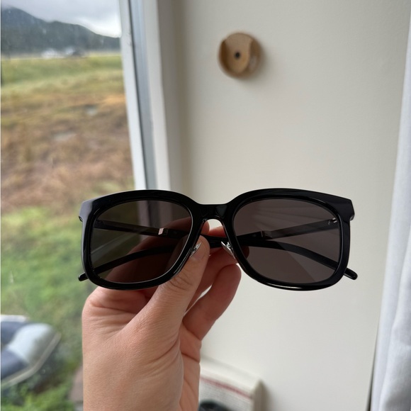 YSL Sunnies - Picture 3 of 11